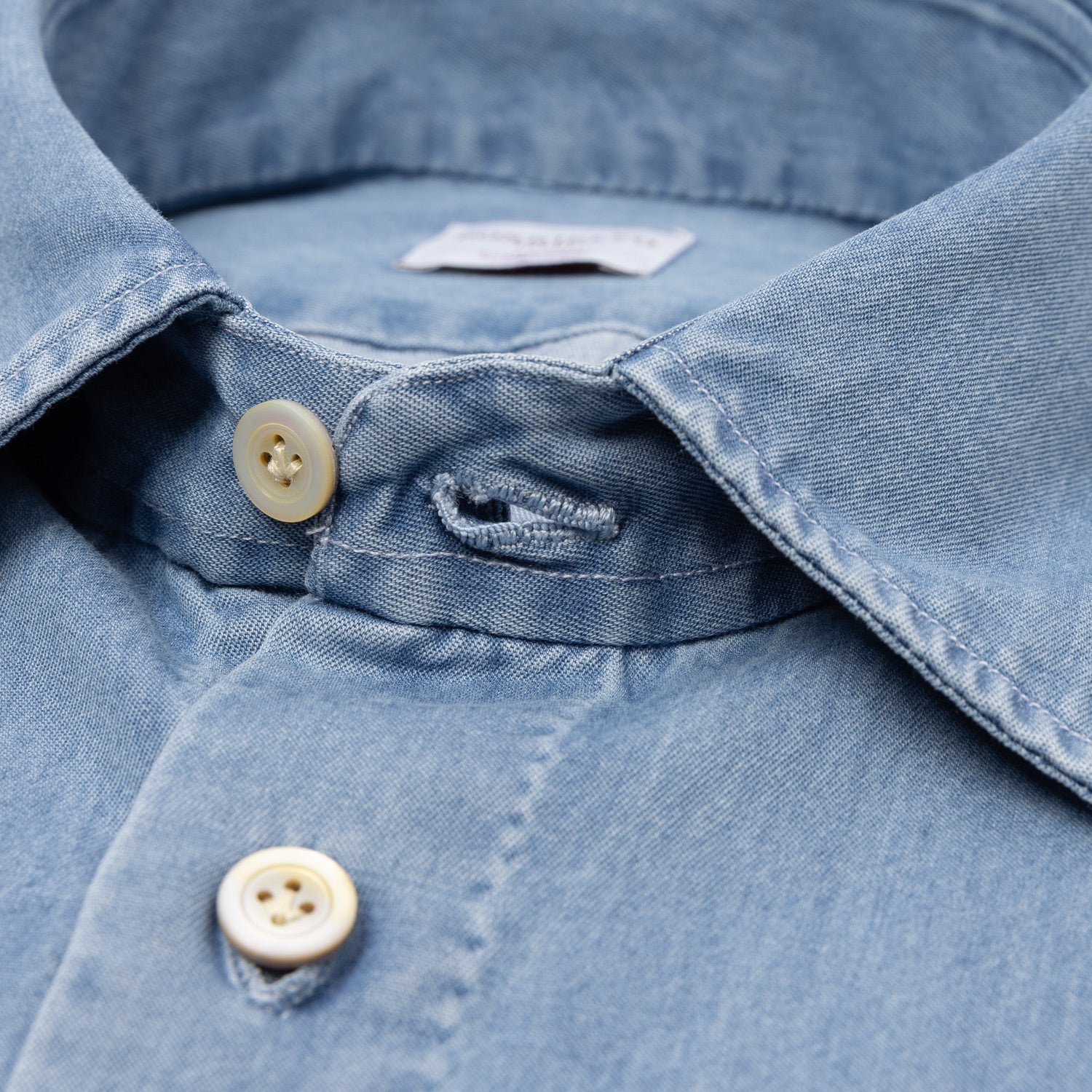 Shirt "Grandi Tasce Soffietto" with Sports Cuff made of Cotton Denim - handmade